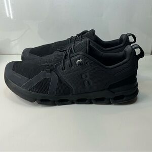 On Running Youth  6.5 Black Sneakers